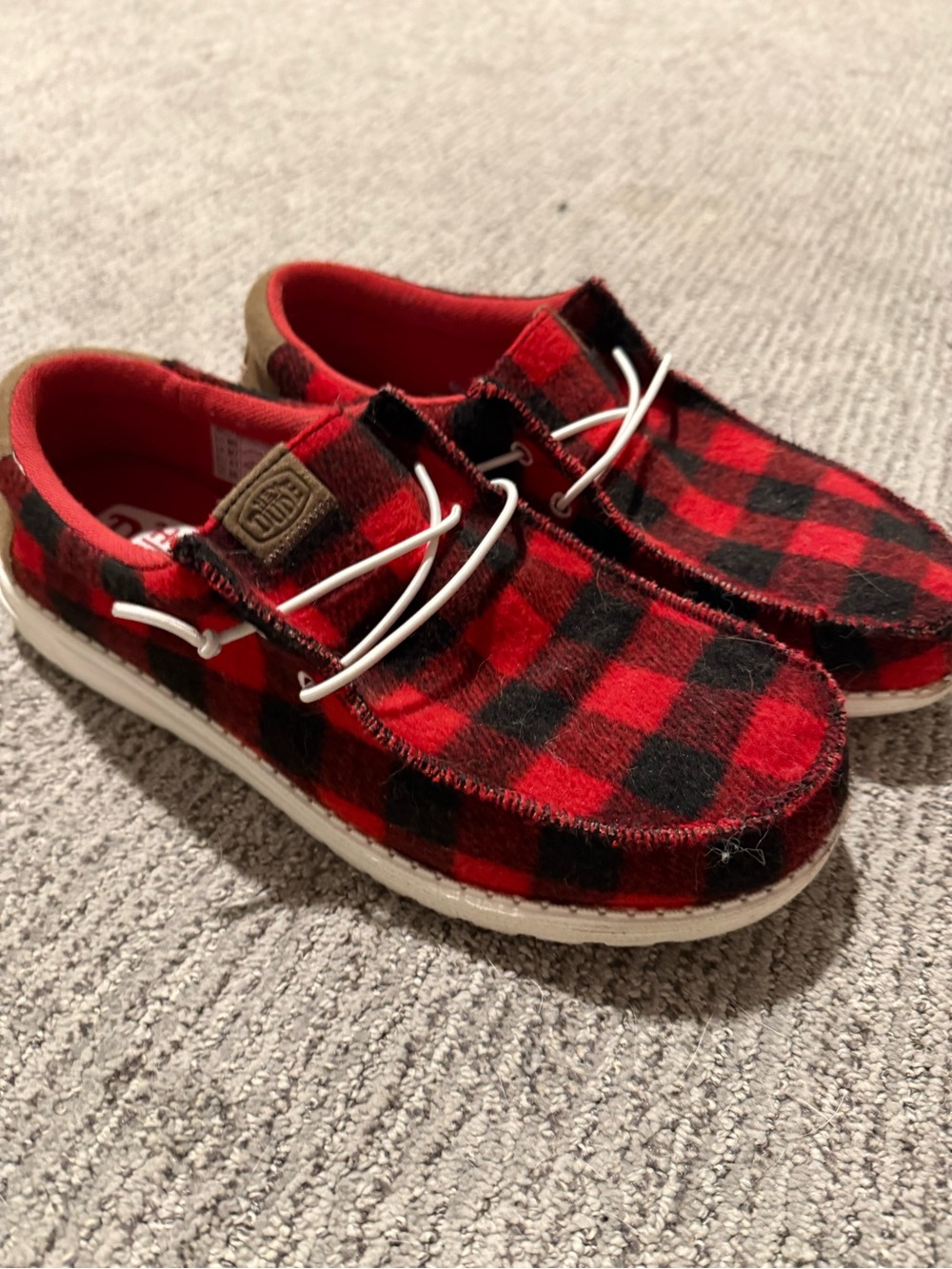 Hey Dude Men’s Red and Black Buffalo Check Plaid Slip-ons, Men’s 8